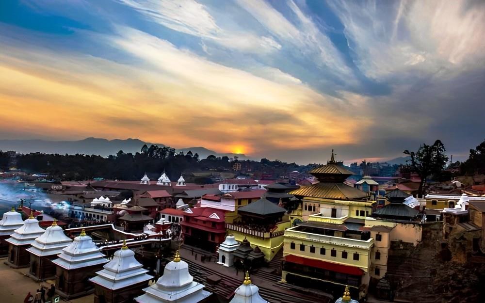 Bhutan_s Essentials